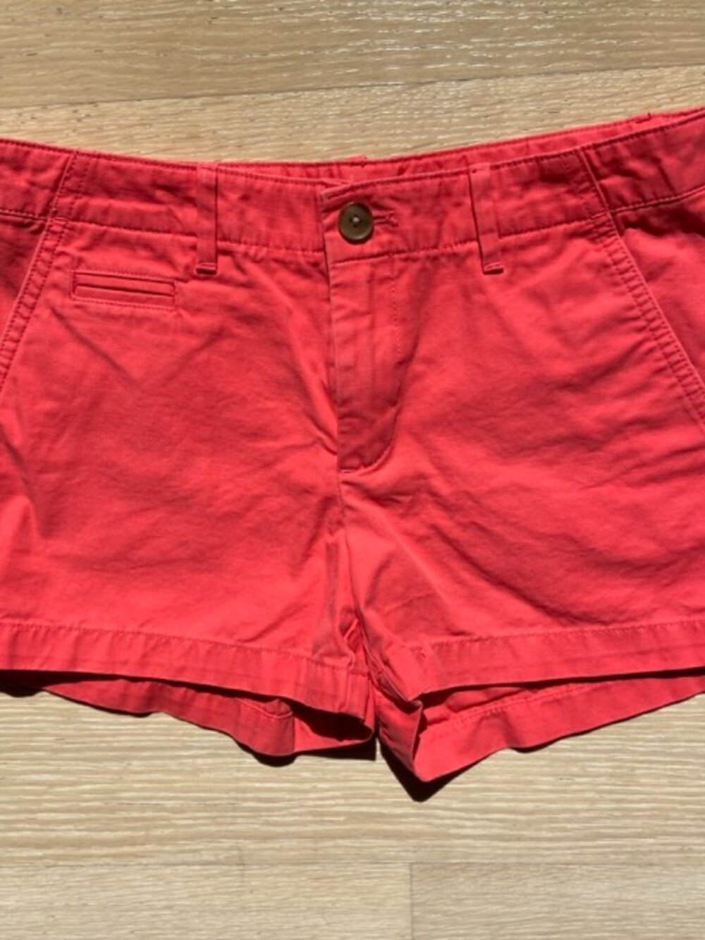 Gap red chino shorts, size 00